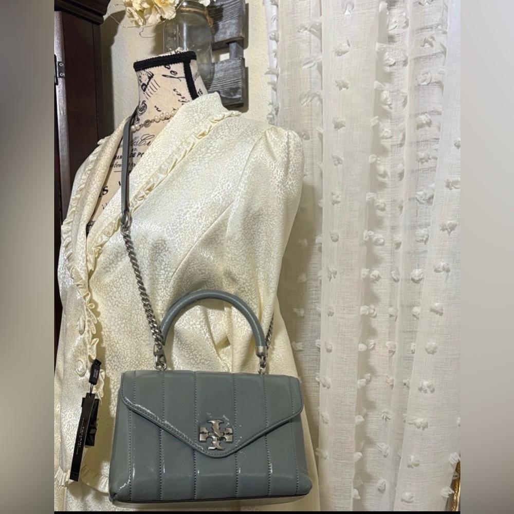 Tory Burch🍀light Gray Small Kira chain Quilted Leather Crossbody Bag-Beautiful - Picture 8 of 14